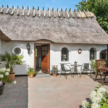 Beautiful Apartment In Tommerup アパート